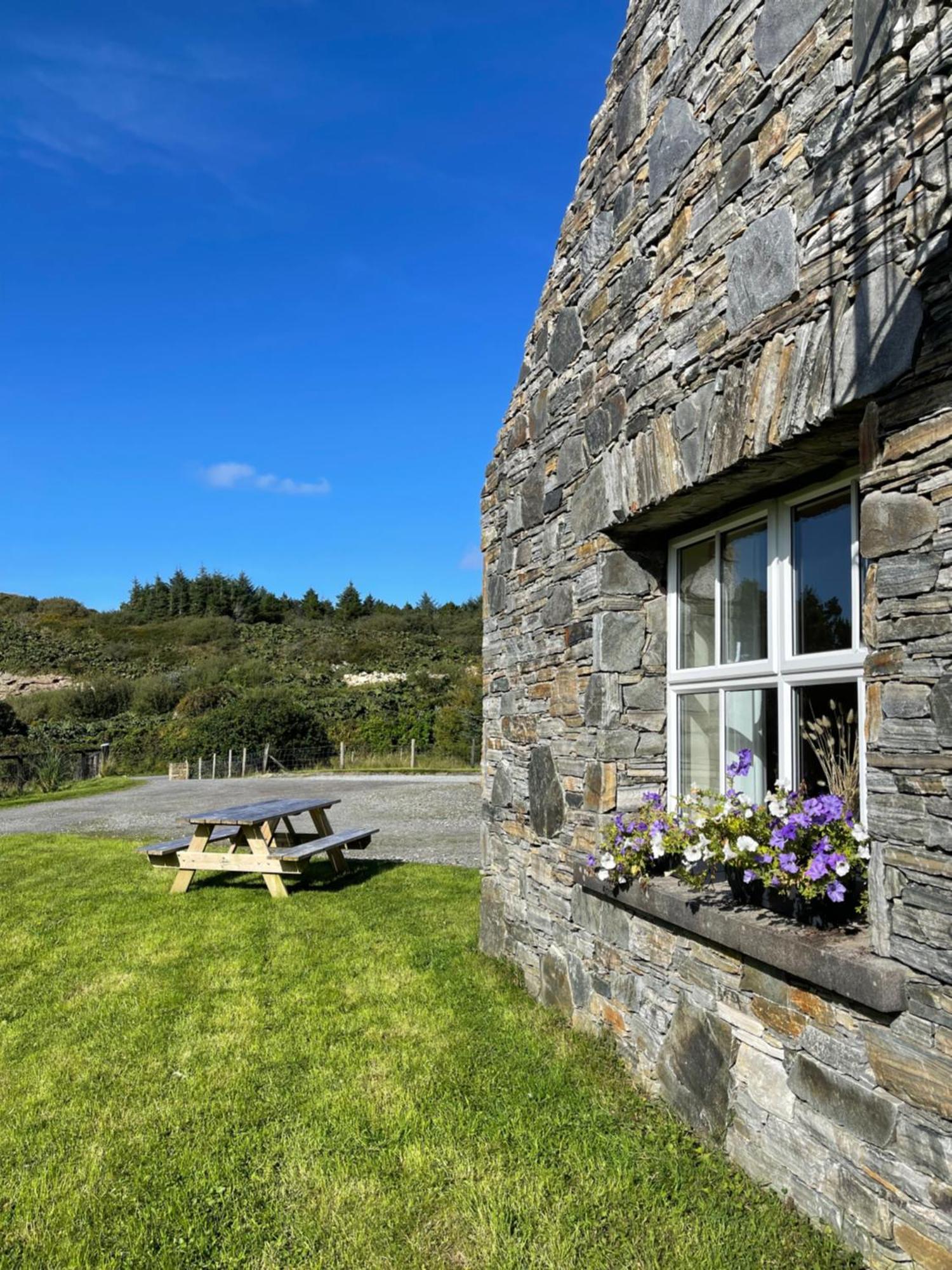 Shanakeever Farm - 3 Bedroom Apartment Clifden Exterior photo